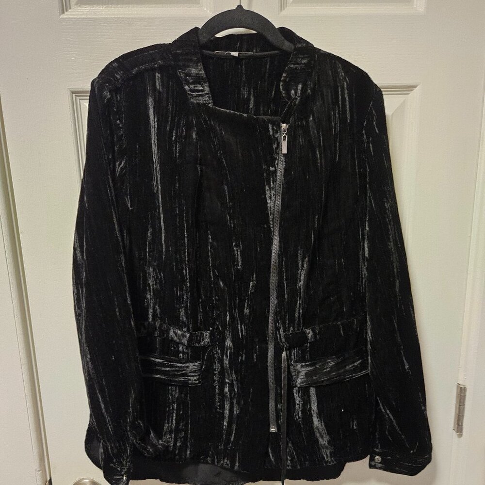 Matty M. Women's Black Zip Velvet Jacket - Size L